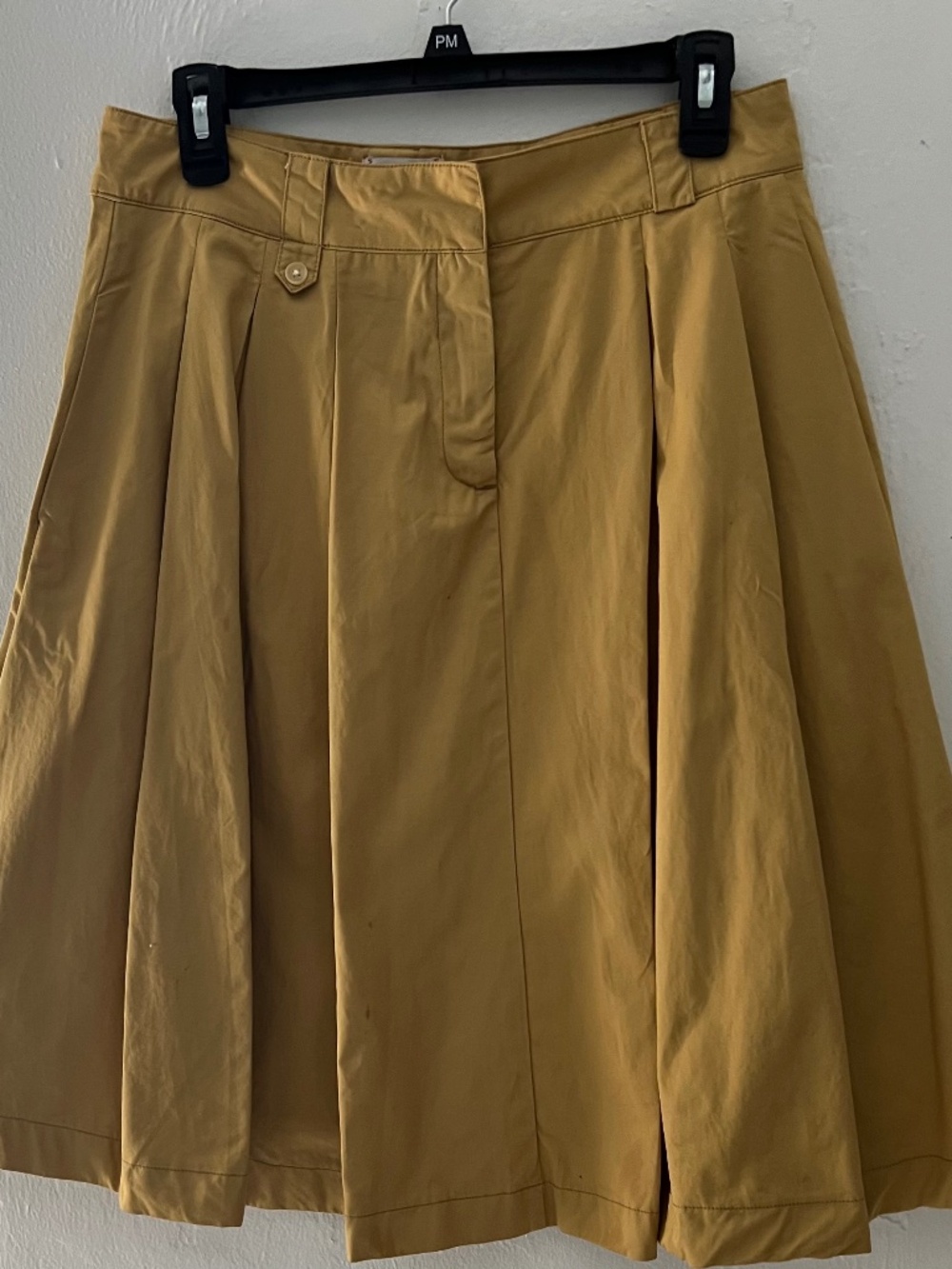 BDG Urban Outfitters Size M Mustard Yellow Pleated Midi Skirt